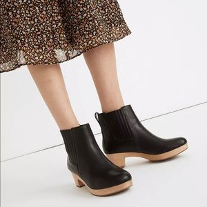 Madewell Leather Clog Boots in Black - size 8